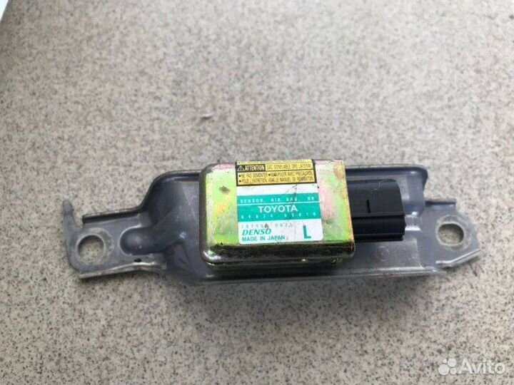 Датчик airbag Lexus LX470