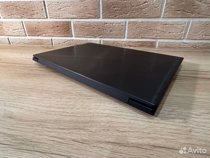 Lenovo S145-15IKB(core I3-7020U+MX110-2GB+SSD 256)