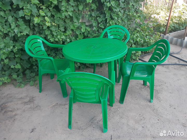 Садовая мебель пластиковая бу