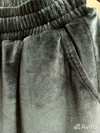 Костюм спортивный женский велюровый