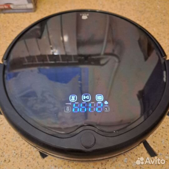 Робот пылесос Хробот