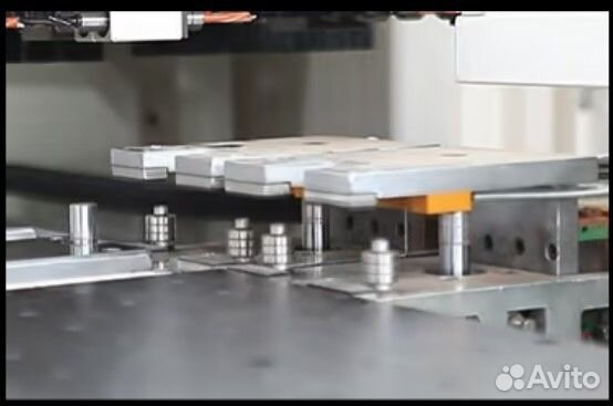 Сверлильно-присадочный центр с чпу HuaHua SKH-610M