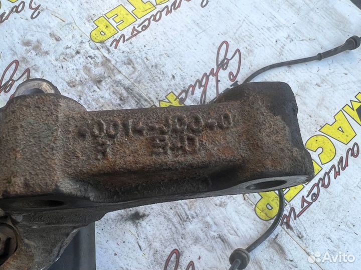 Кулак поворотный правый Nissan Qashqai 1 поколение