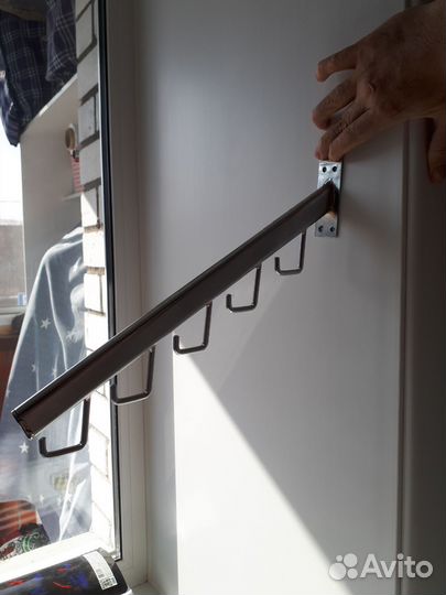 Вешалка настенная