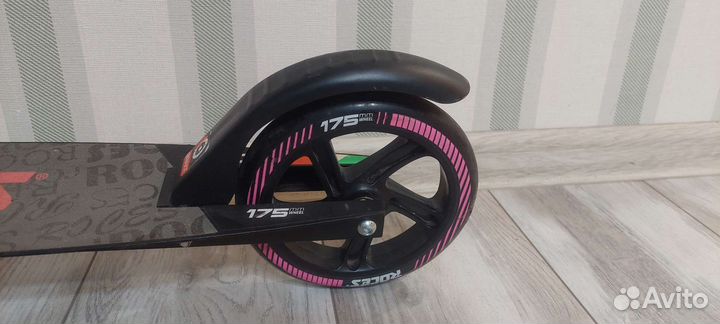 Самокат Roces 175 бу