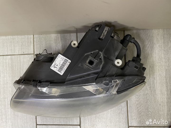 Фара левая Ауди А3 8Р