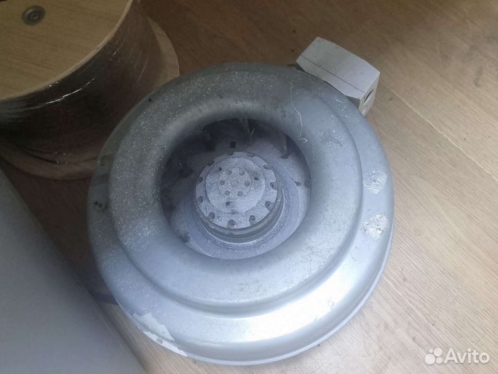 Вентилятор вытяжной канальный