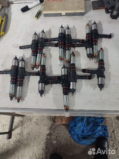 Форсунки двс SAA12V140E-3, Komatsu