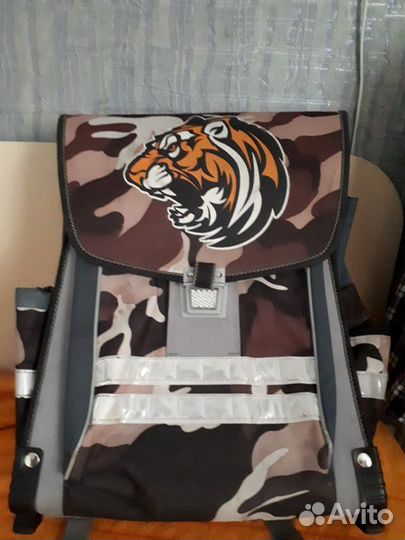 Рюкзак школьный