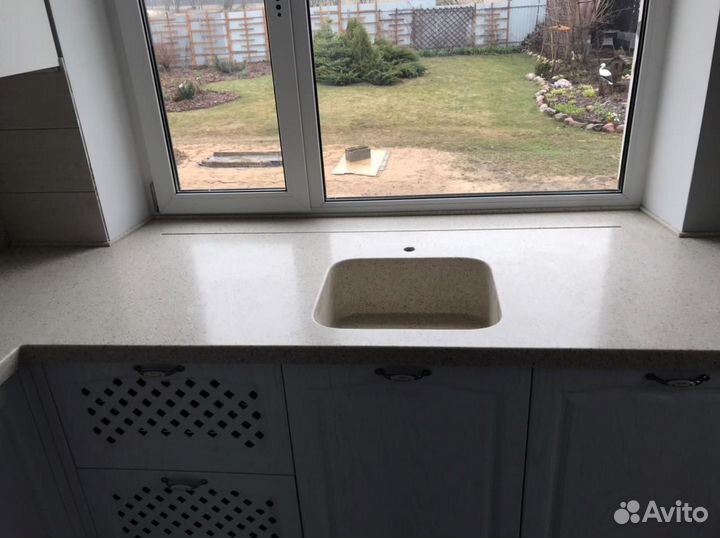 Кухонная столешница из искусственного камня