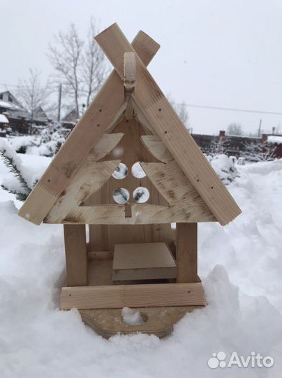 Кормушка для птичек и белок