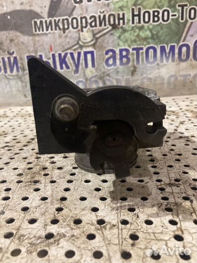 Заслонка дроссельная Mazda MPV