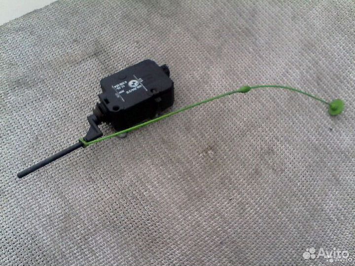 Электропривод замка лючка бензобака BMW X5 e53