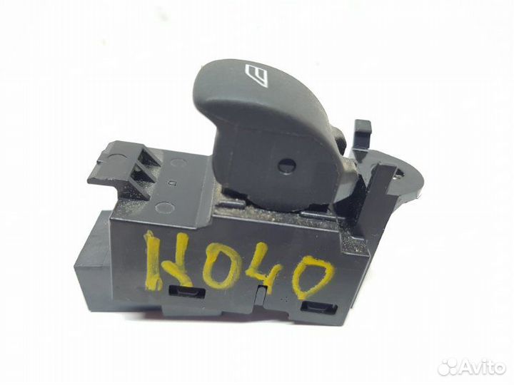 Кнопка стеклоподъемника задняя правая Land Rover