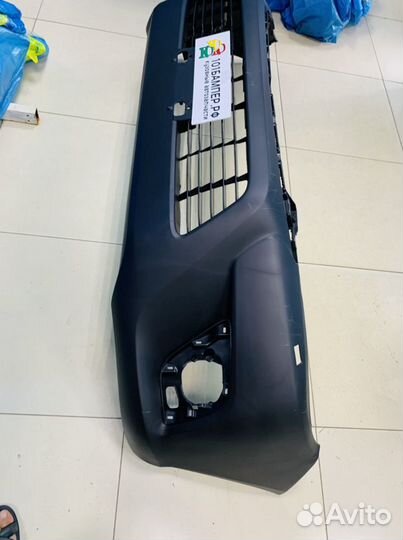 Бампер передний Toyota Hilux 15-20 год