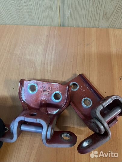 Петли задней левой двери Hyundai Getz