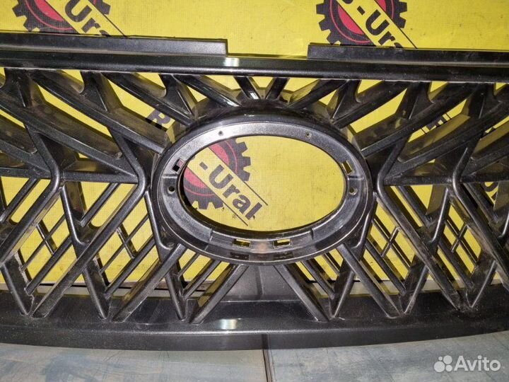 Решетка радиатора Toyota Land Cruiser Prado