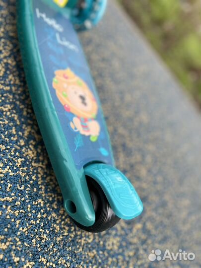 Детский самокат новый