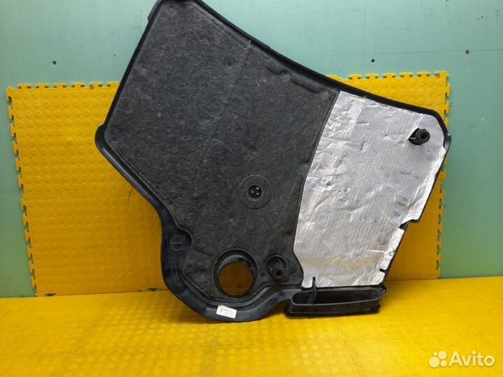 Б/У крышка двигателя Есть дефект, состояние на