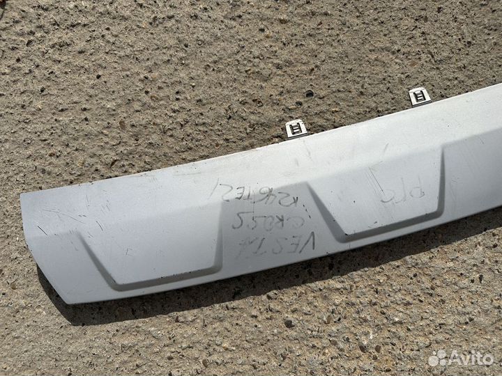 Накладка переднего бампера Лада Веста Кросс Vesta