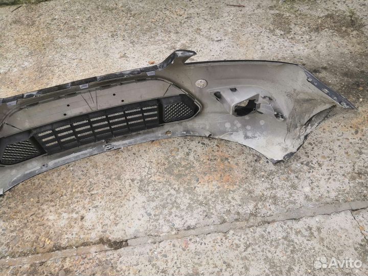 Бампер с решеткой передний б/у после ремонта