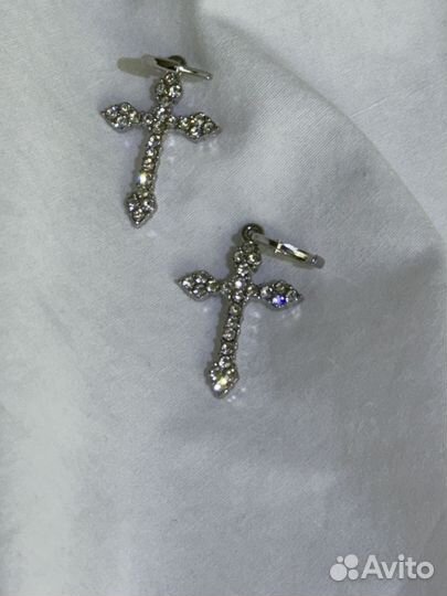 Серьги со стразами