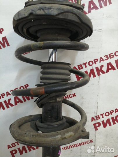 Стойка передняя правая Nissan X-Trail NT30 QR20DE