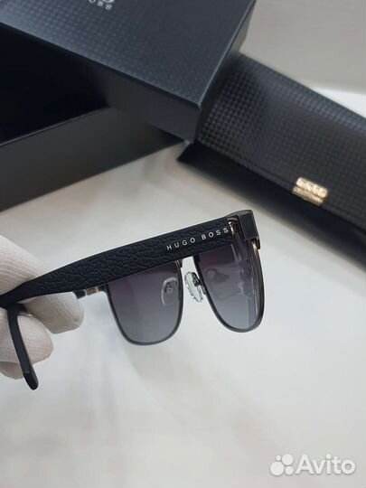 Солнцезащитные очки мужские Hugo Boss