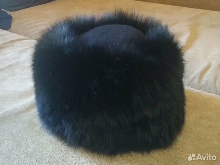 Женская шапка