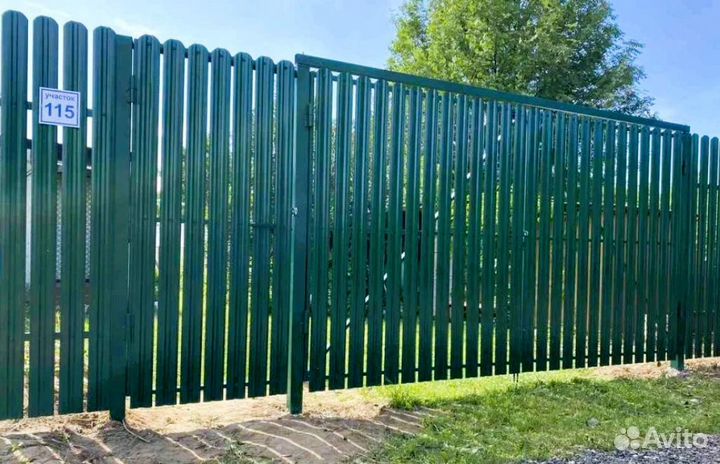 Забор из евроштакетника качественно под ключ