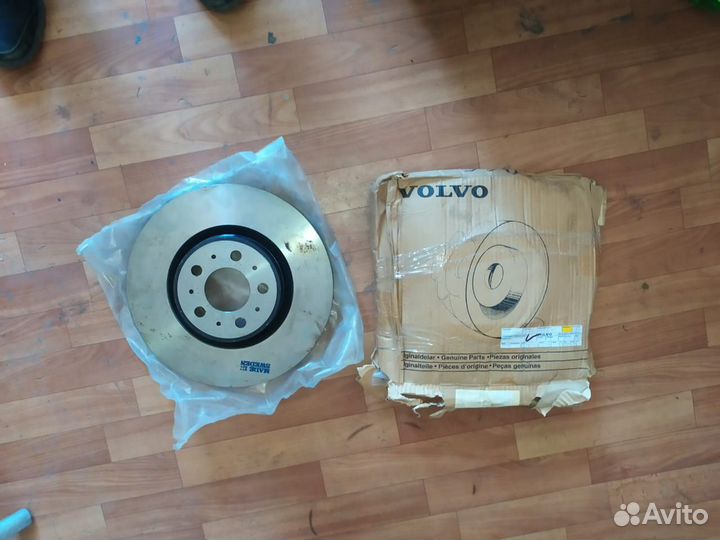 Диск тормозной передний Volvo S60/S80/V70/XC70 2.0