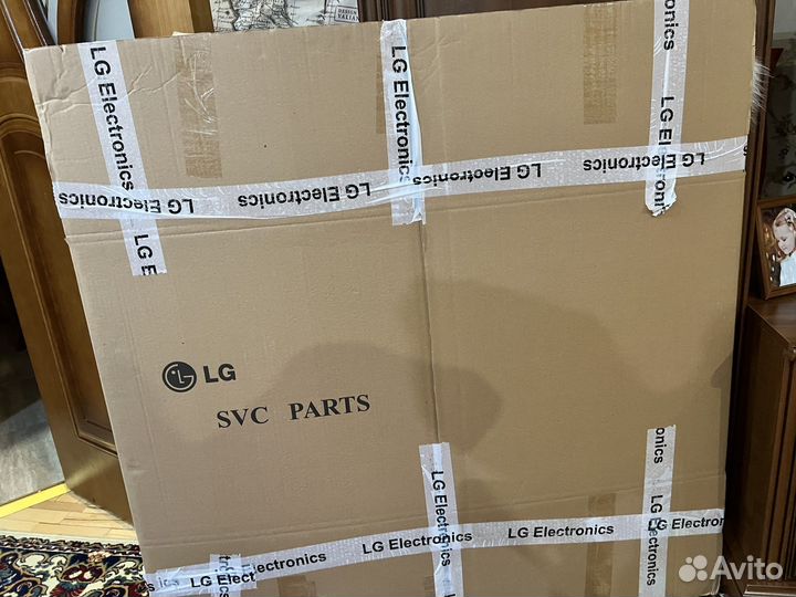 Резинка уплотнительная для морозильной камеры LG