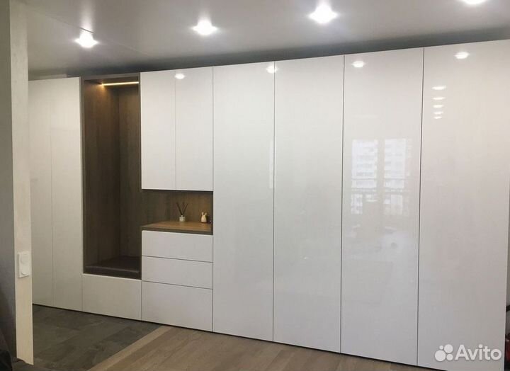 Шкаф в комнату