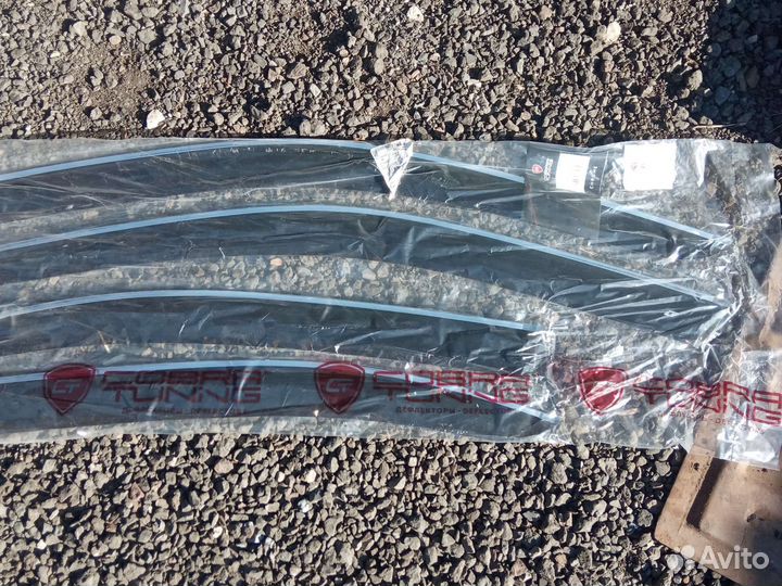 Молдинг стекла superb 3