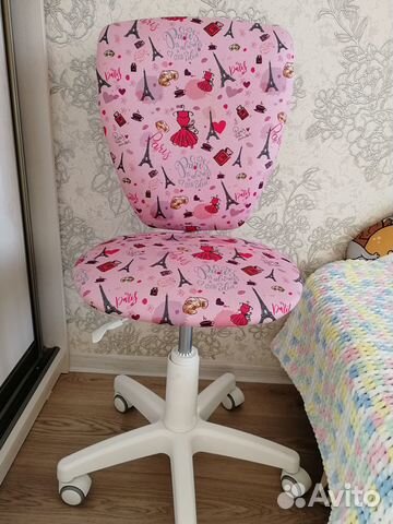 Продаю детский рабочий стул