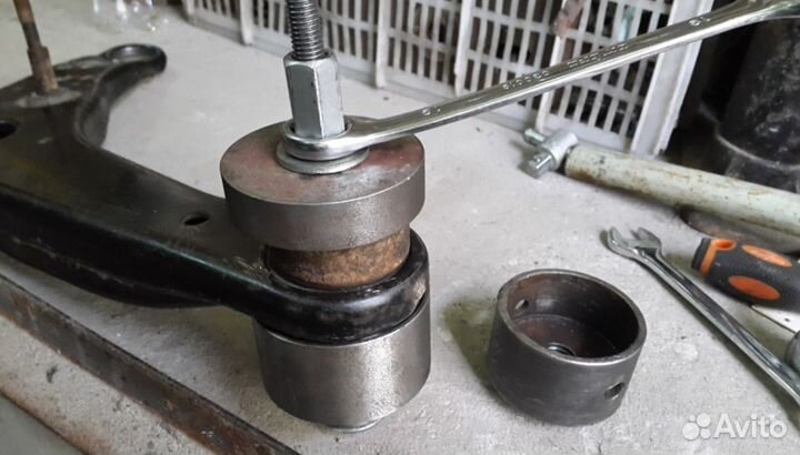 Замена сайлентблоков Honda Accord 2005-2008