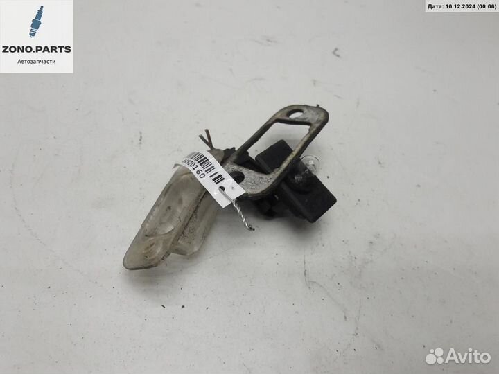 Подсветка номера 1h6943167 на Volkswagen Golf-3
