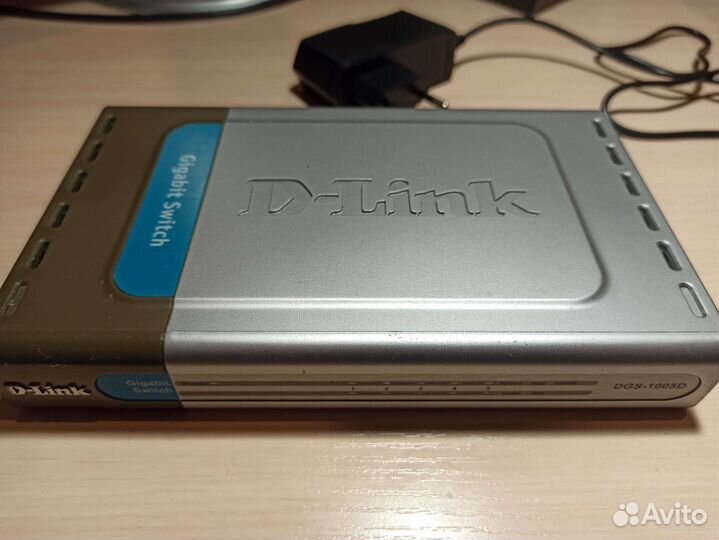 Коммутатор D-Link DGS-1005D