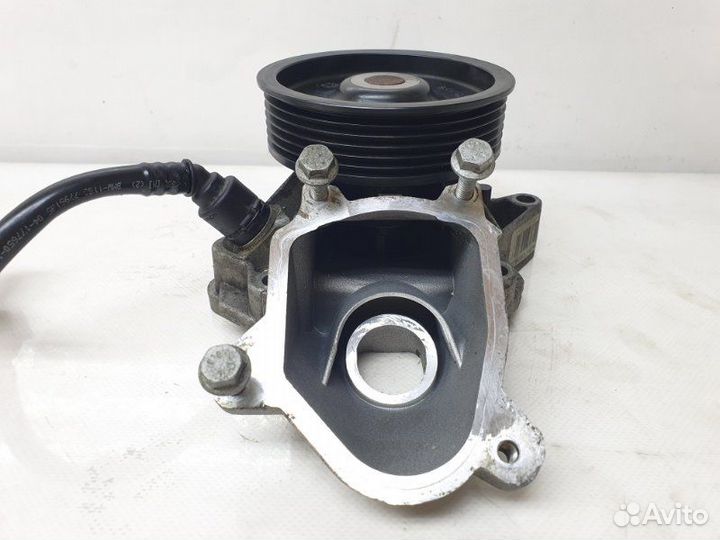 Помпа Bmw 3-Series E90 3.0D 2011