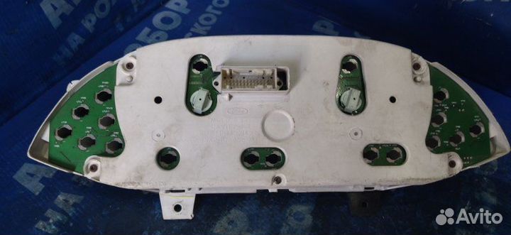 Панель приборов Ford Focus 1 седан eydk 2004