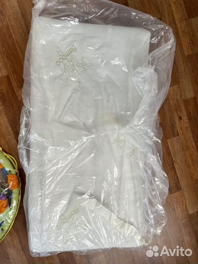 Матрас в кроватку + Развивающий коврик