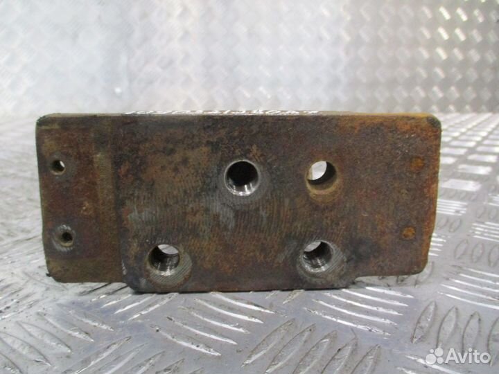 Кронштейн торсиона кабины renault 5010552266