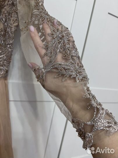 Платье вечернее