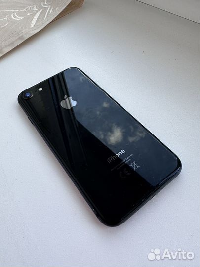 Телефон iPhone 8 64 gb