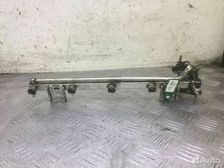 Топливная рампа Nissan Micra Cg10de