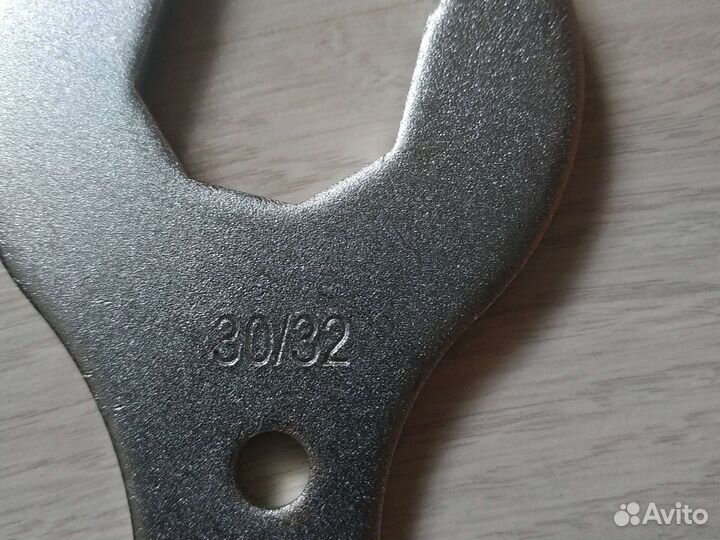 Гаечный ключ для рулевой колонки TRix kl-9730d