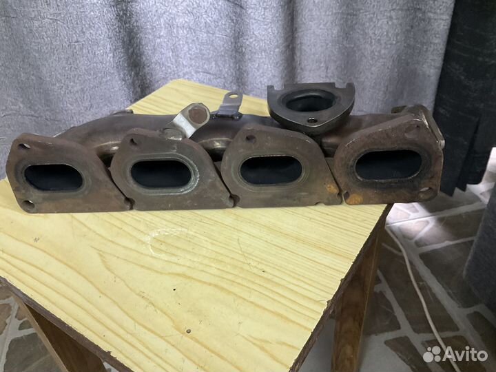 Выпускной коллектор LR022332