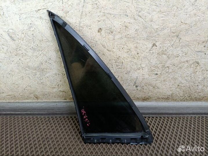 Стекло двери глухое заднее правое Toyota Carina Ff