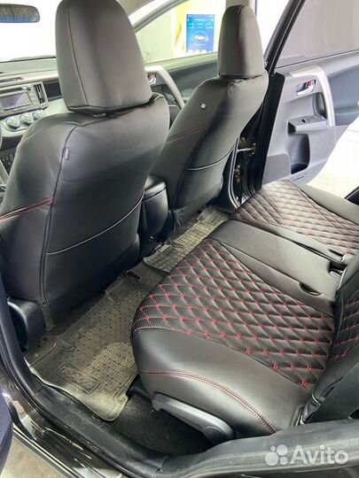 Чехлы Байрон KIA RIO 17+ красный ромб