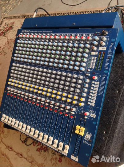 Микшерный пульт Allen heath
